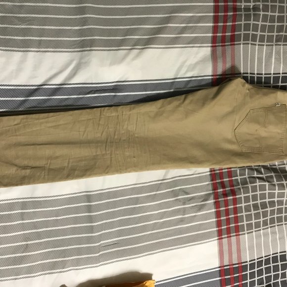 Levi's Men's 508 Skinny Tapered Khaki W33 L32 - Picture 2 of 6